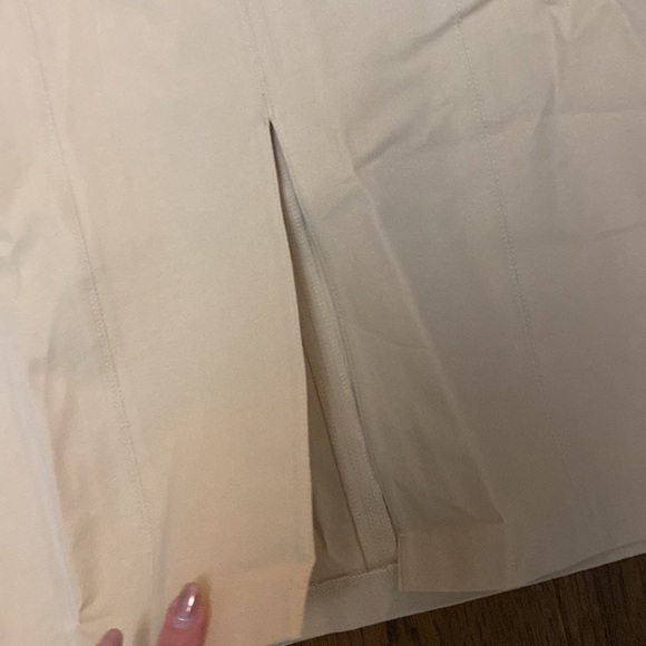 Alfani beige skirt with front slit. BNWT - Picture 2 of 6